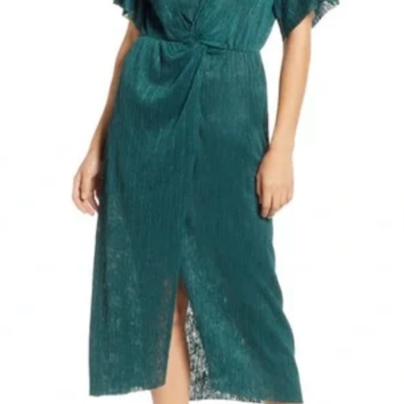 All in Favor Dolman Plissé Midi Dress - Picture 2 of 2